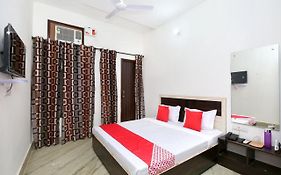 Oyo 24666 Samar Residency